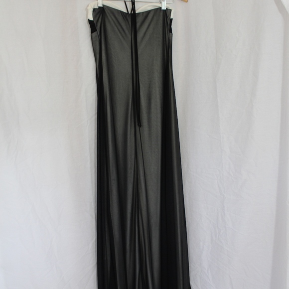 Black/Cream Formal - Picture 2 of 5